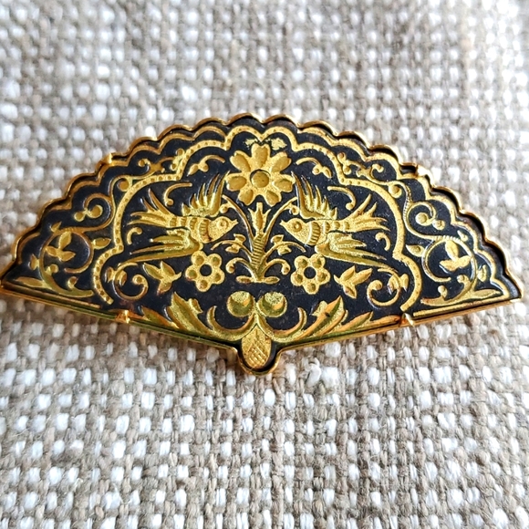 Antique Jewelry - Antique Spanish Damascus 24k gold inlay craft bird fan brooch